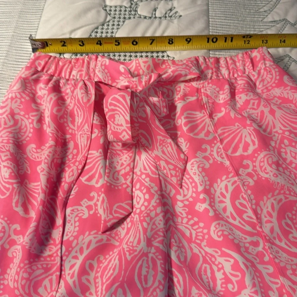 Lilly Pulitzer Pink & White Beach Patterned Shorts/Skort-00(see measurements) - Picture 5 of 9